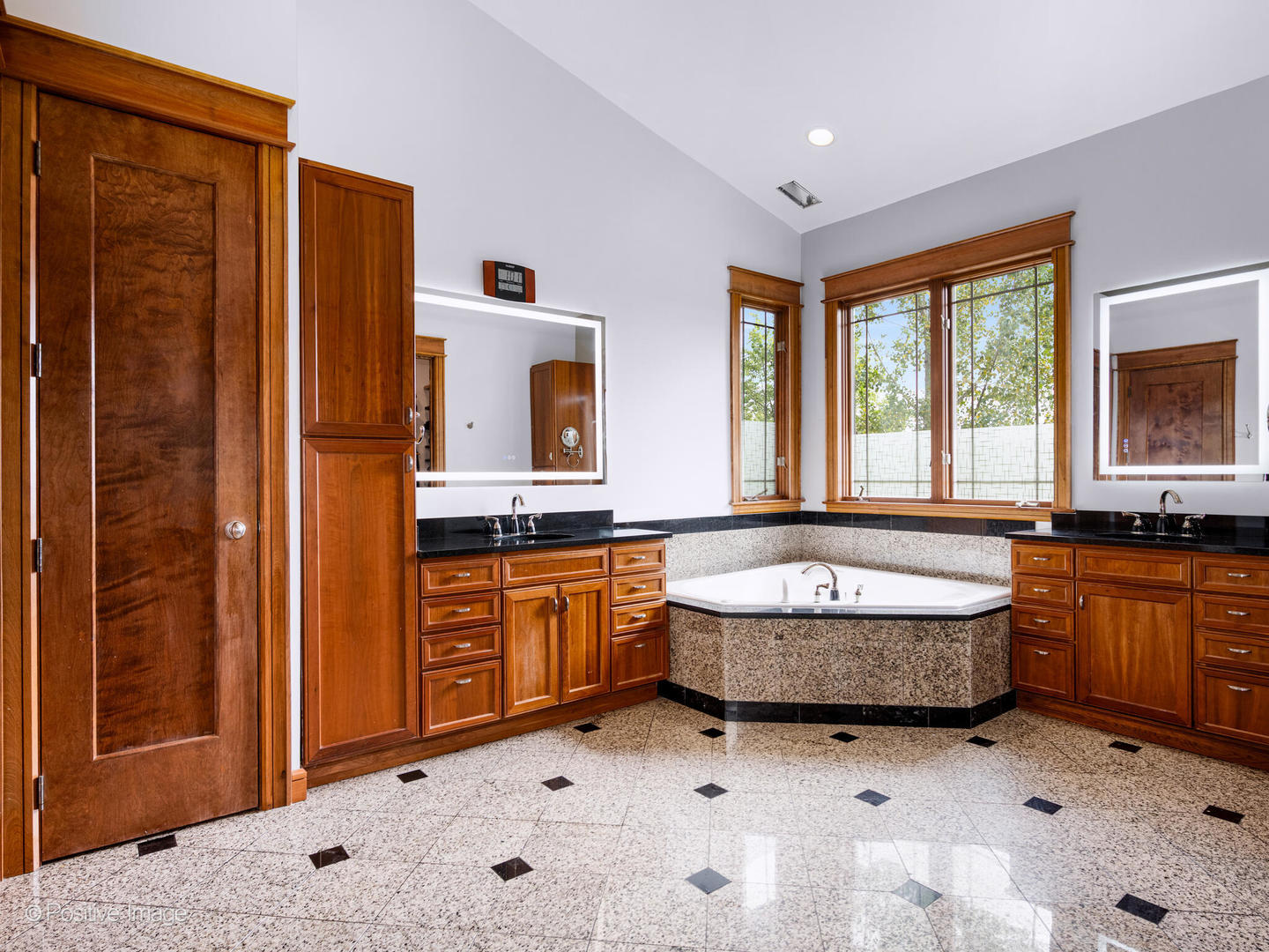 4218 Florence Avenue, Downers Grove, IL 60515