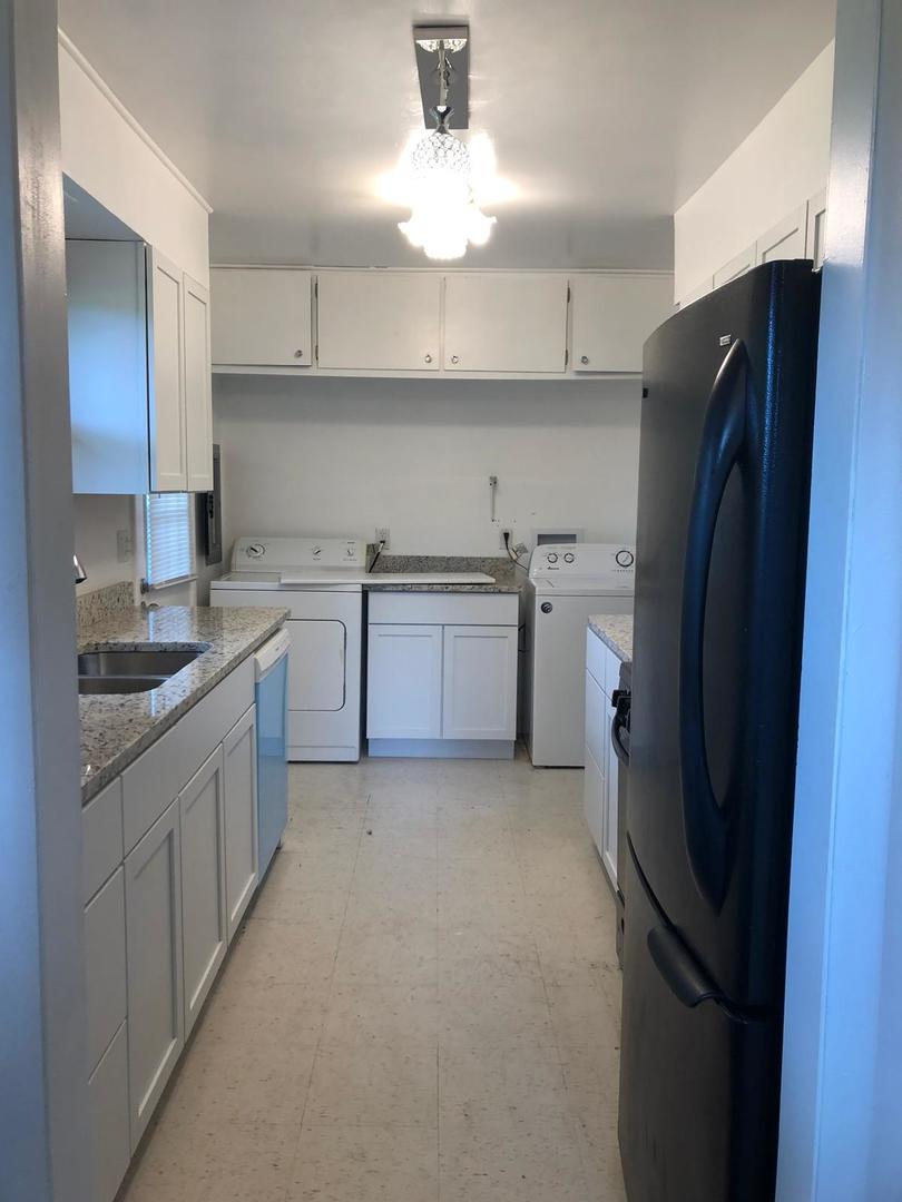 116 Pauline Avenue, Crystal Lake, IL 60014