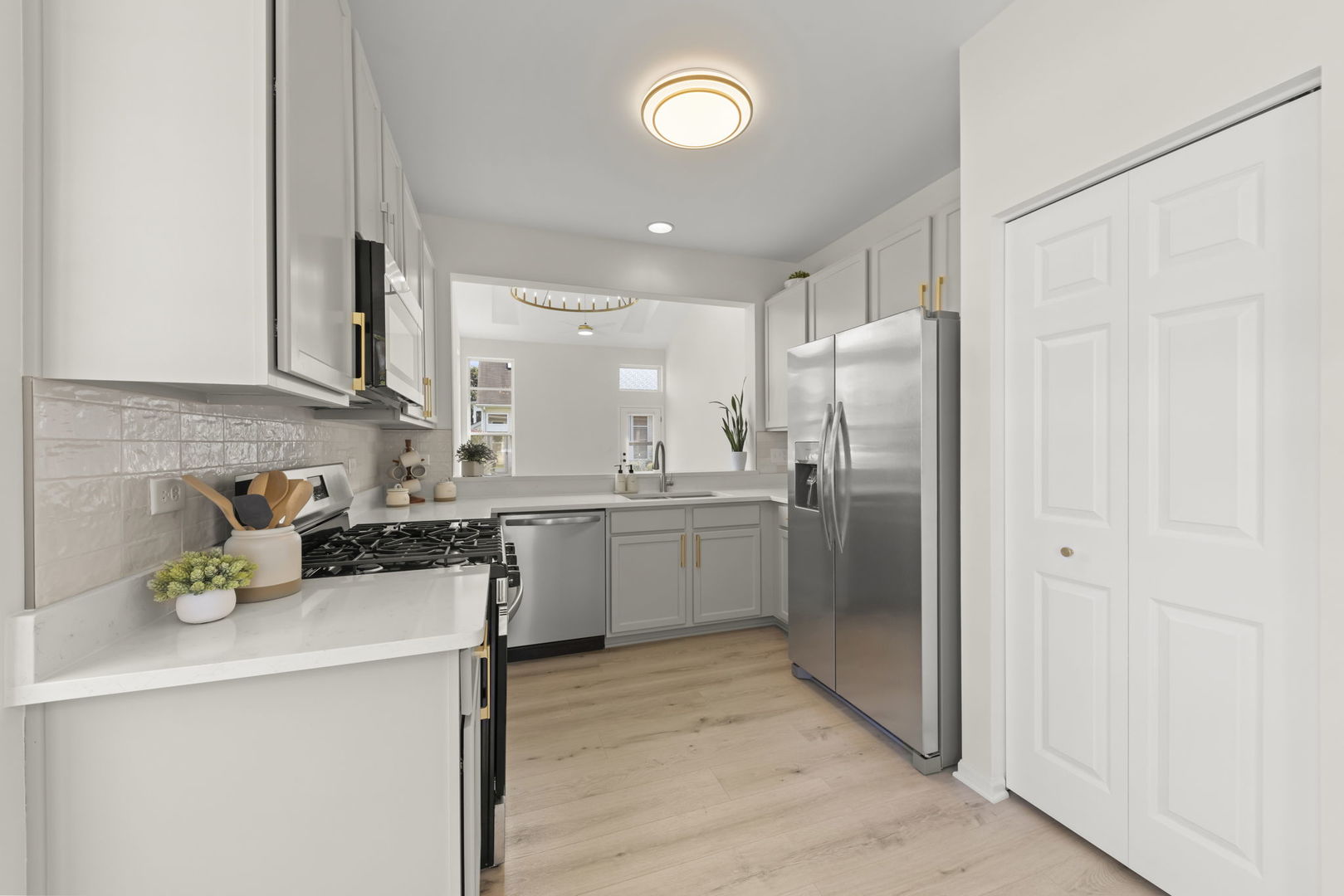 911 Bluebell Circle, Joliet, IL 60431