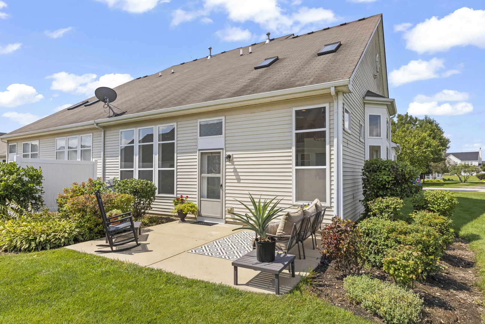 911 Bluebell Circle, Joliet, IL 60431