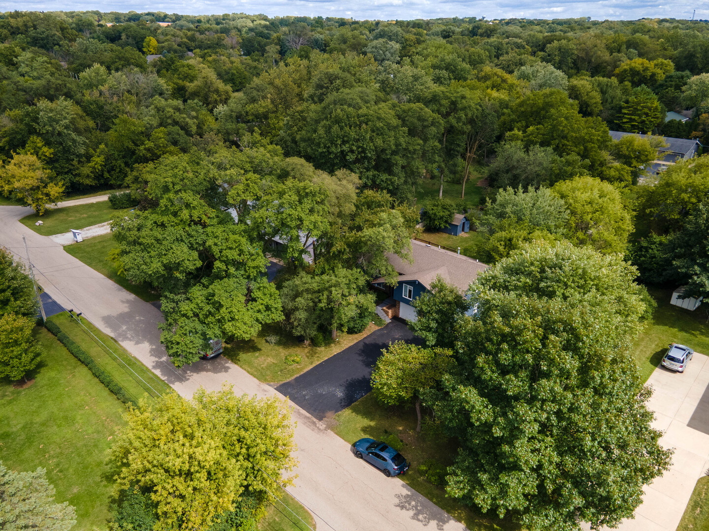 1245 WINAKI Trail, Algonquin, IL 60102