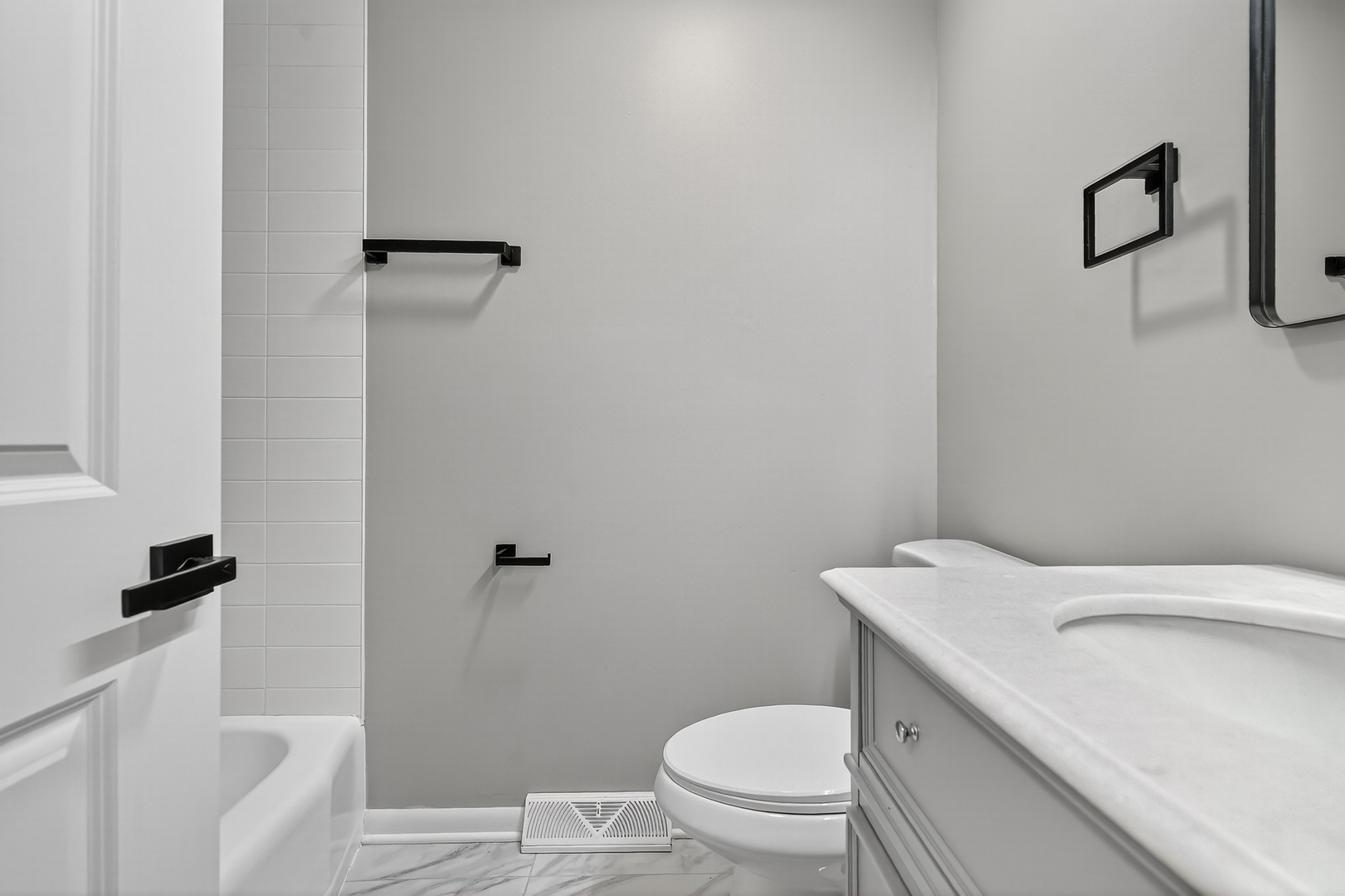 1245 WINAKI Trail, Algonquin, IL 60102