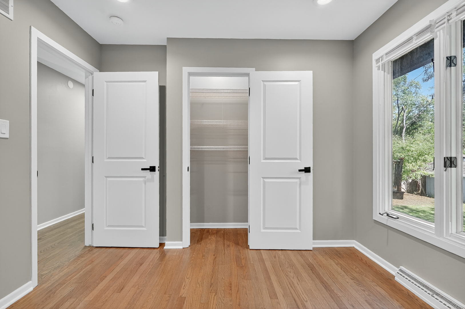 1245 WINAKI Trail, Algonquin, IL 60102