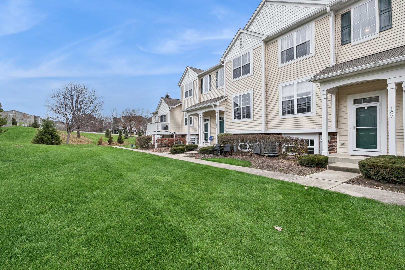 107 Terra Springs Drive, Volo, IL 60020