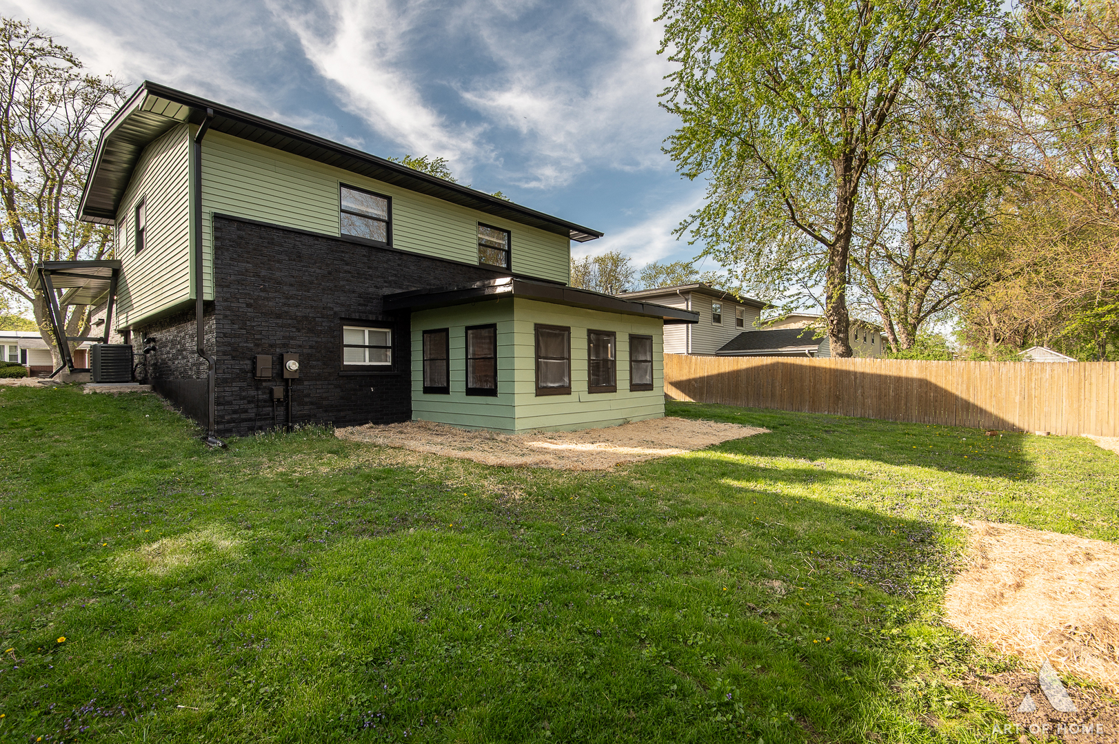 251 N Pleasant Drive, Glenwood, IL 60425