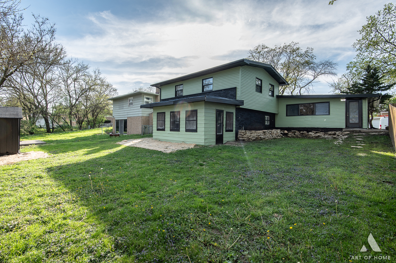 251 N Pleasant Drive, Glenwood, IL 60425