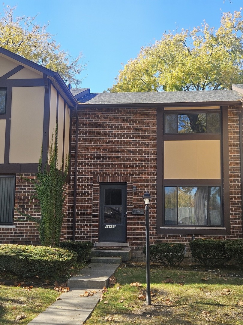 1S156 Radford Lane, Villa Park, IL 60181