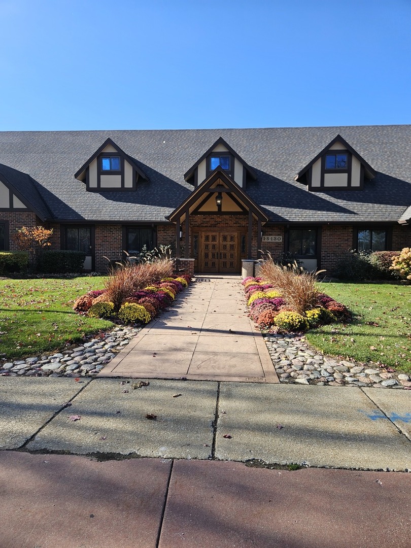 1S156 Radford Lane, Villa Park, IL 60181