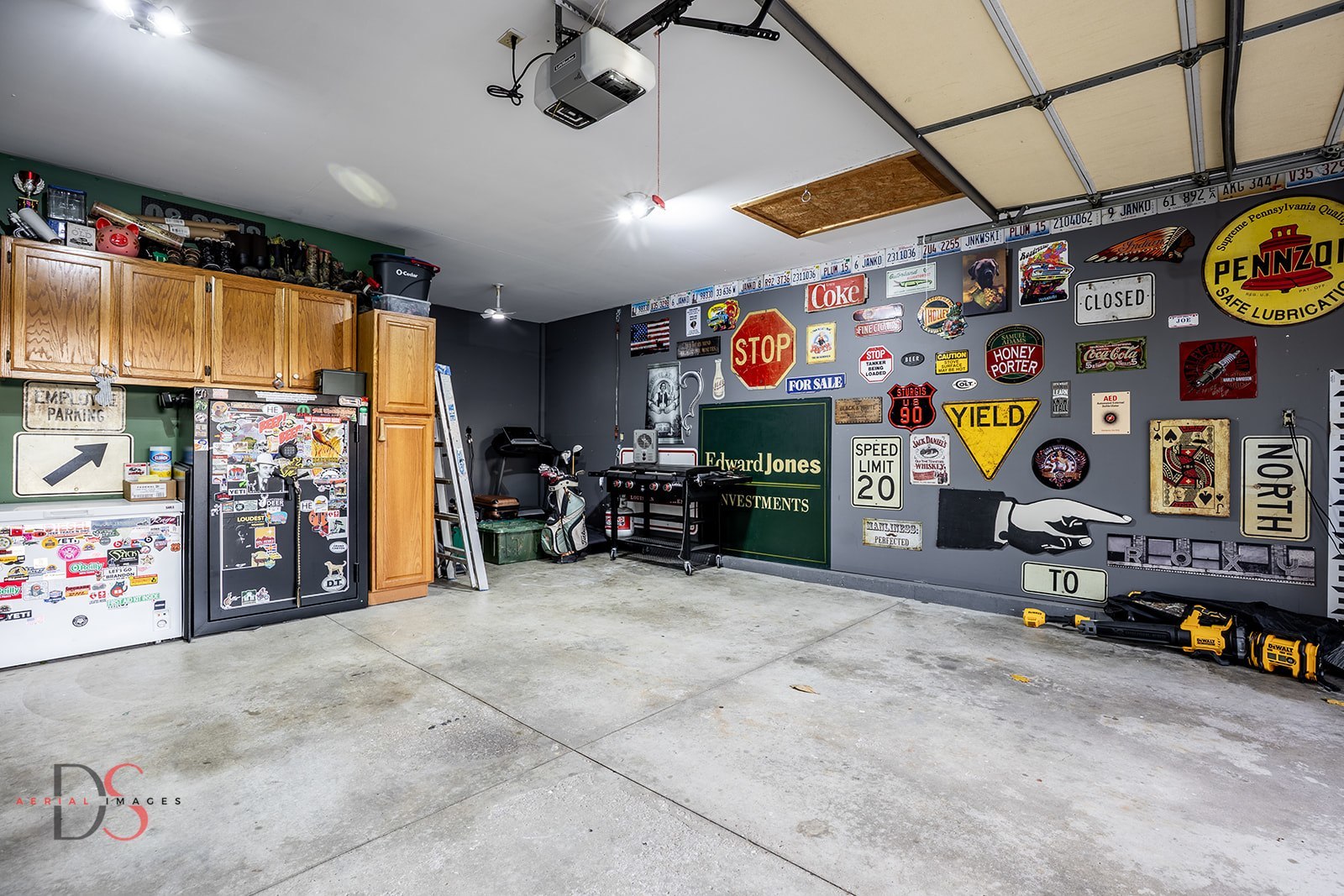 326 S Market Street, Seneca, IL 61360