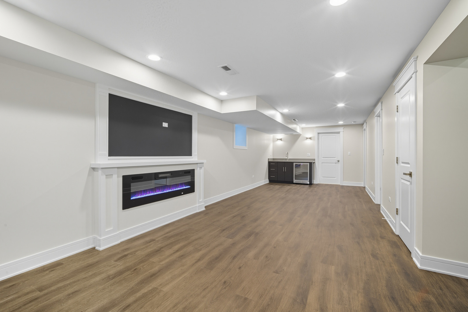 6109 W Berenice Avenue, Chicago, IL 60634