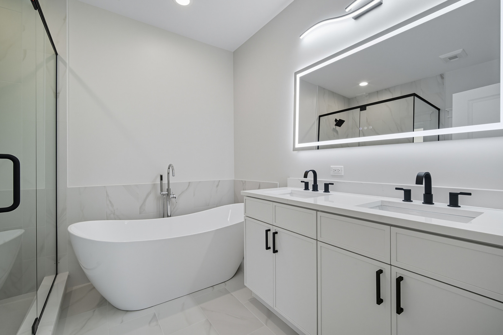 6109 W Berenice Avenue, Chicago, IL 60634