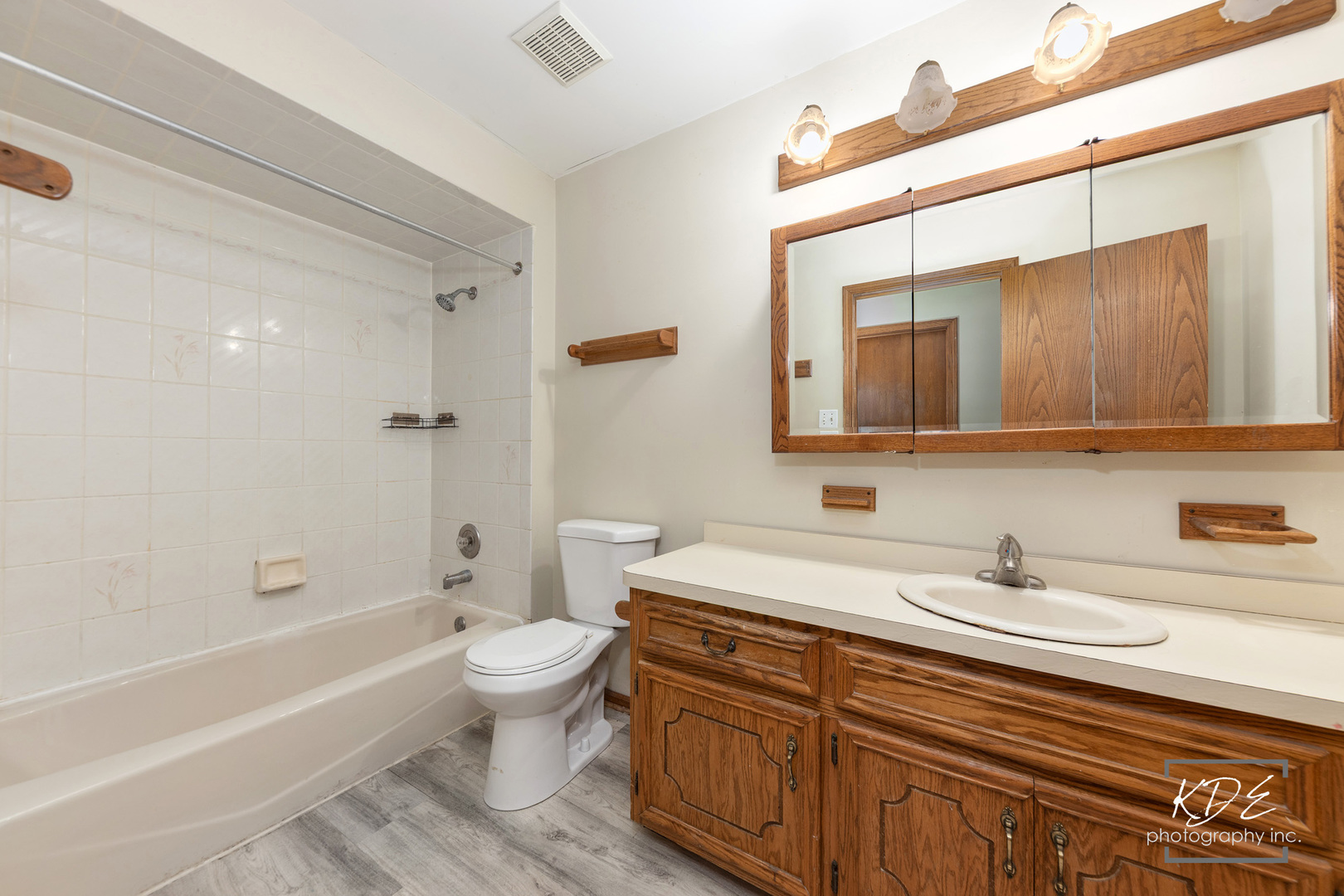 17027 Judy Court, Oak Forest, IL 60452