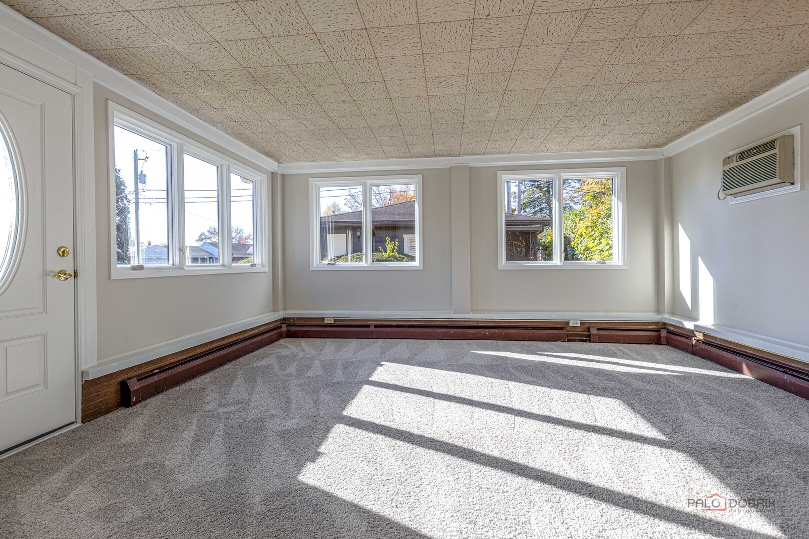 858 E Grant Drive, Des Plaines, IL 60016