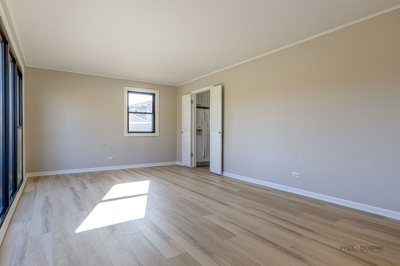 858 E Grant Drive, Des Plaines, IL 60016