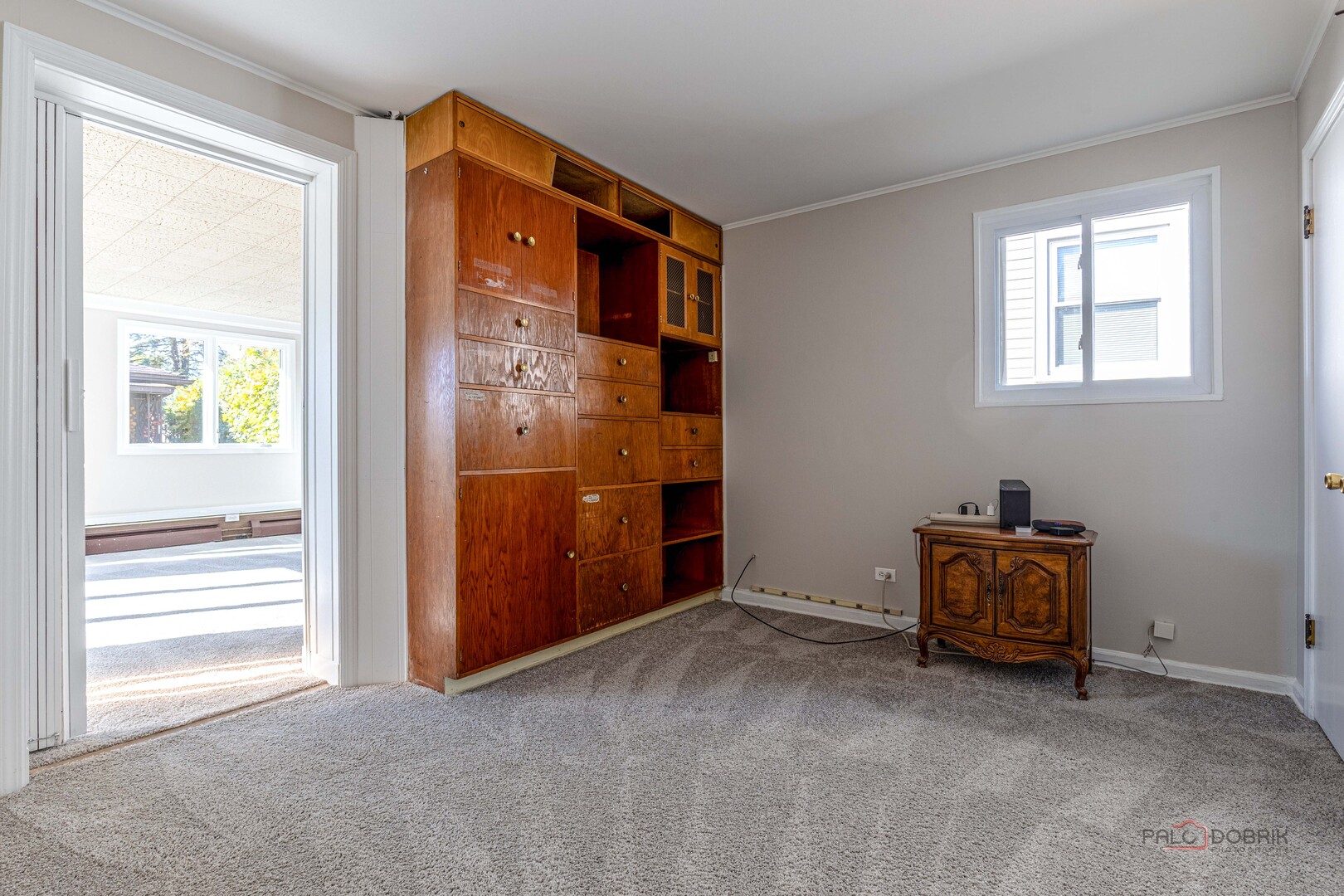 858 E Grant Drive, Des Plaines, IL 60016