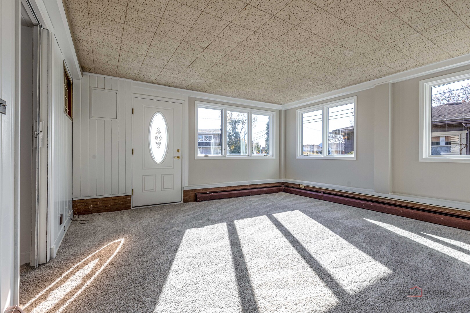 858 E Grant Drive, Des Plaines, IL 60016