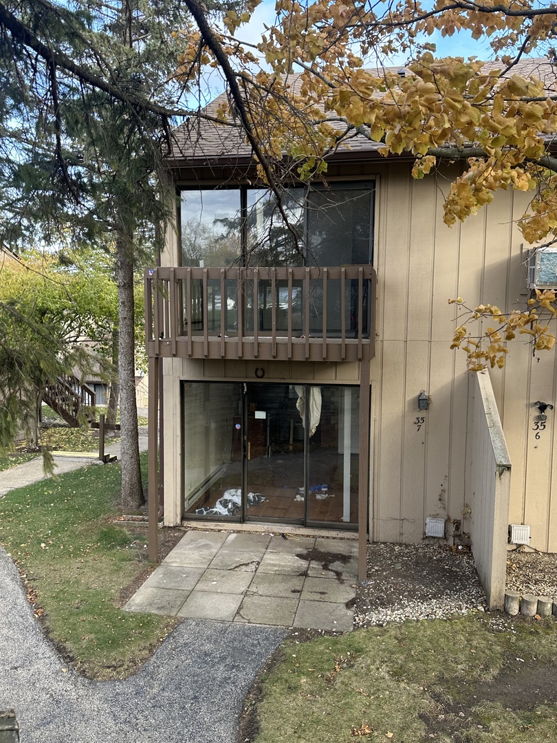 35 Montego Colony #7, Fox Lake, IL 60020