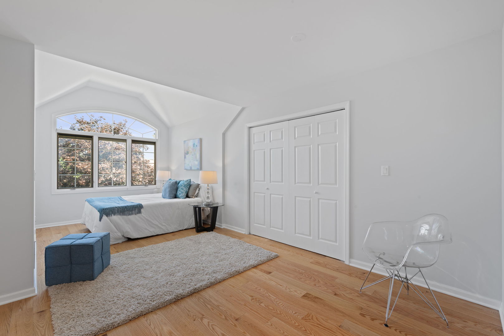 911 Red Fox Lane, Oak Brook, IL 60523