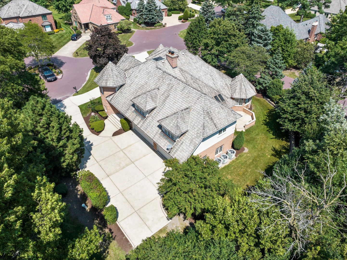 911 Red Fox Lane, Oak Brook, IL 60523