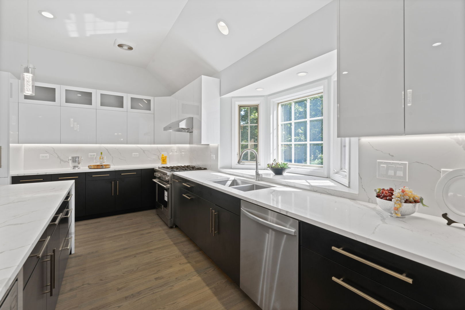 911 Red Fox Lane, Oak Brook, IL 60523