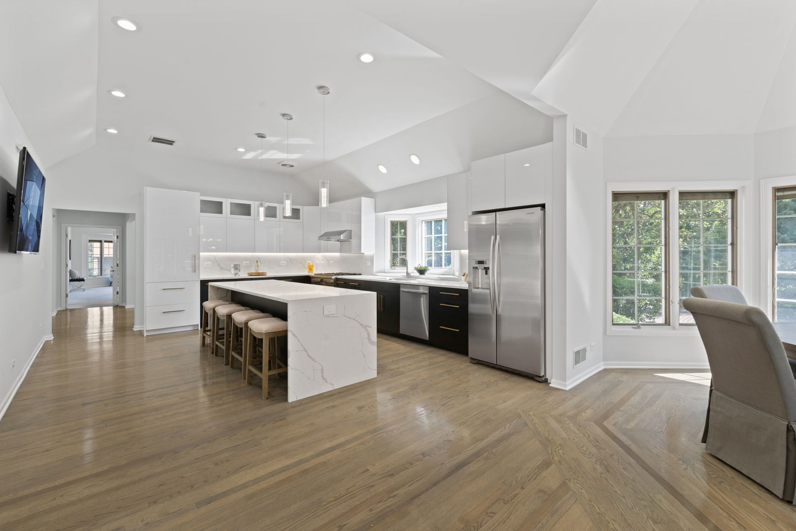 911 Red Fox Lane, Oak Brook, IL 60523