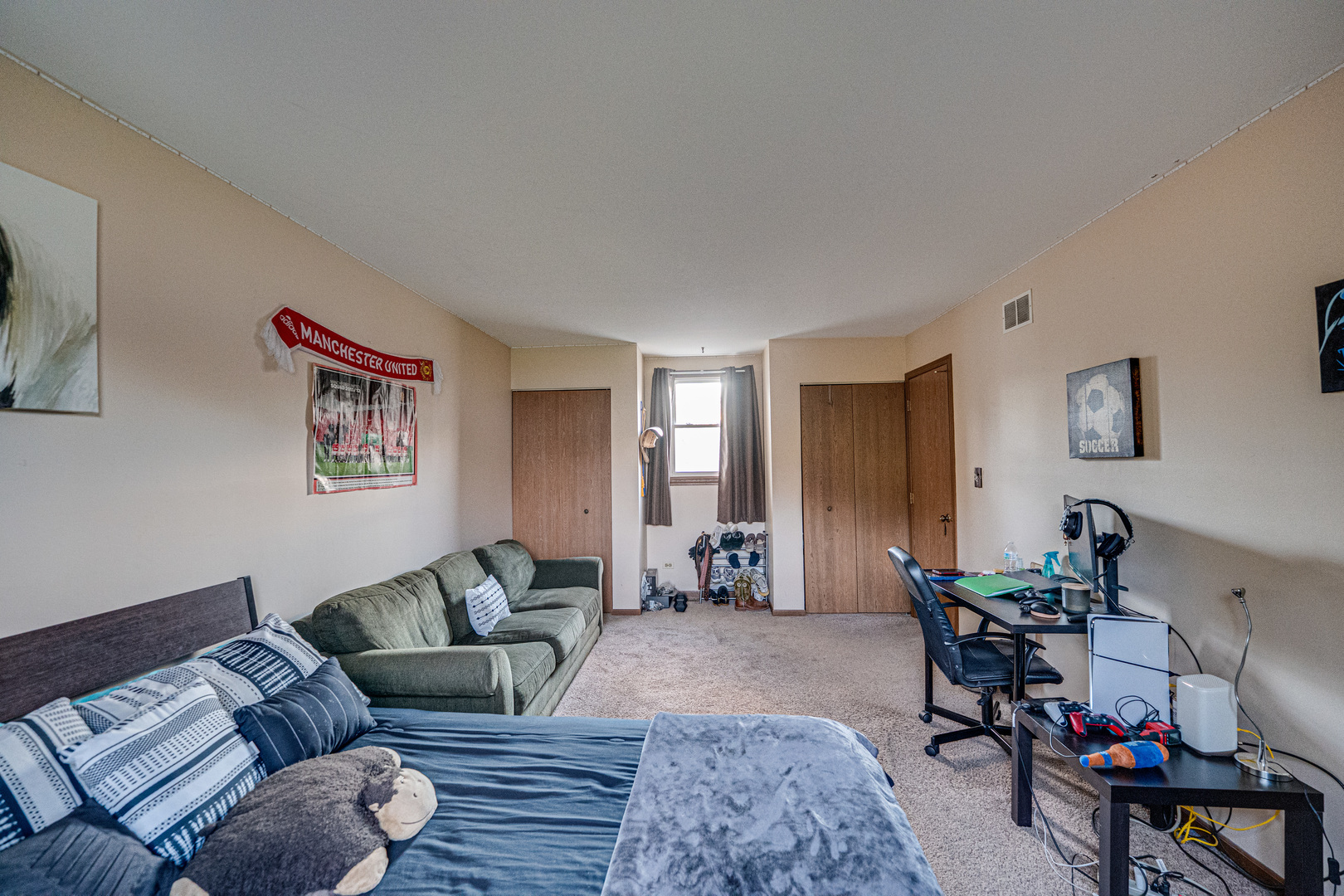 1715 Riverwood Drive, Algonquin, IL 60102