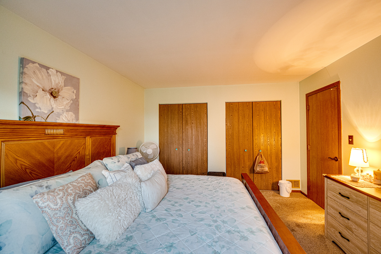 1715 Riverwood Drive, Algonquin, IL 60102