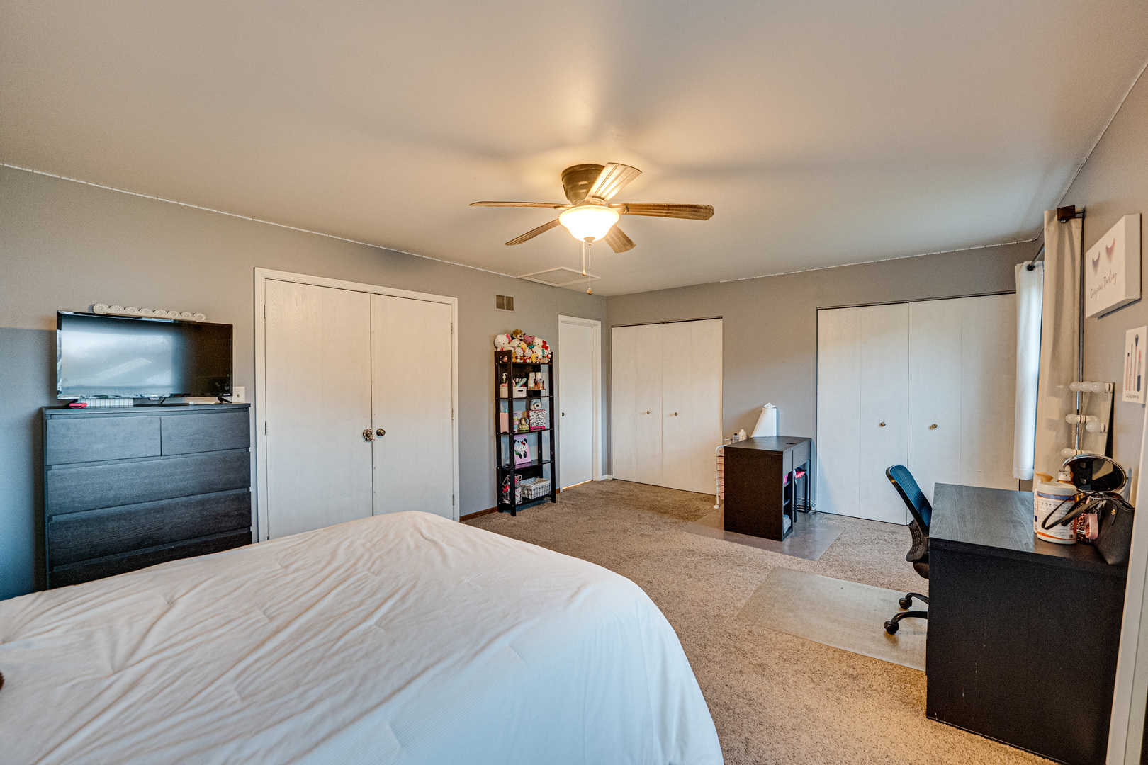 1715 Riverwood Drive, Algonquin, IL 60102