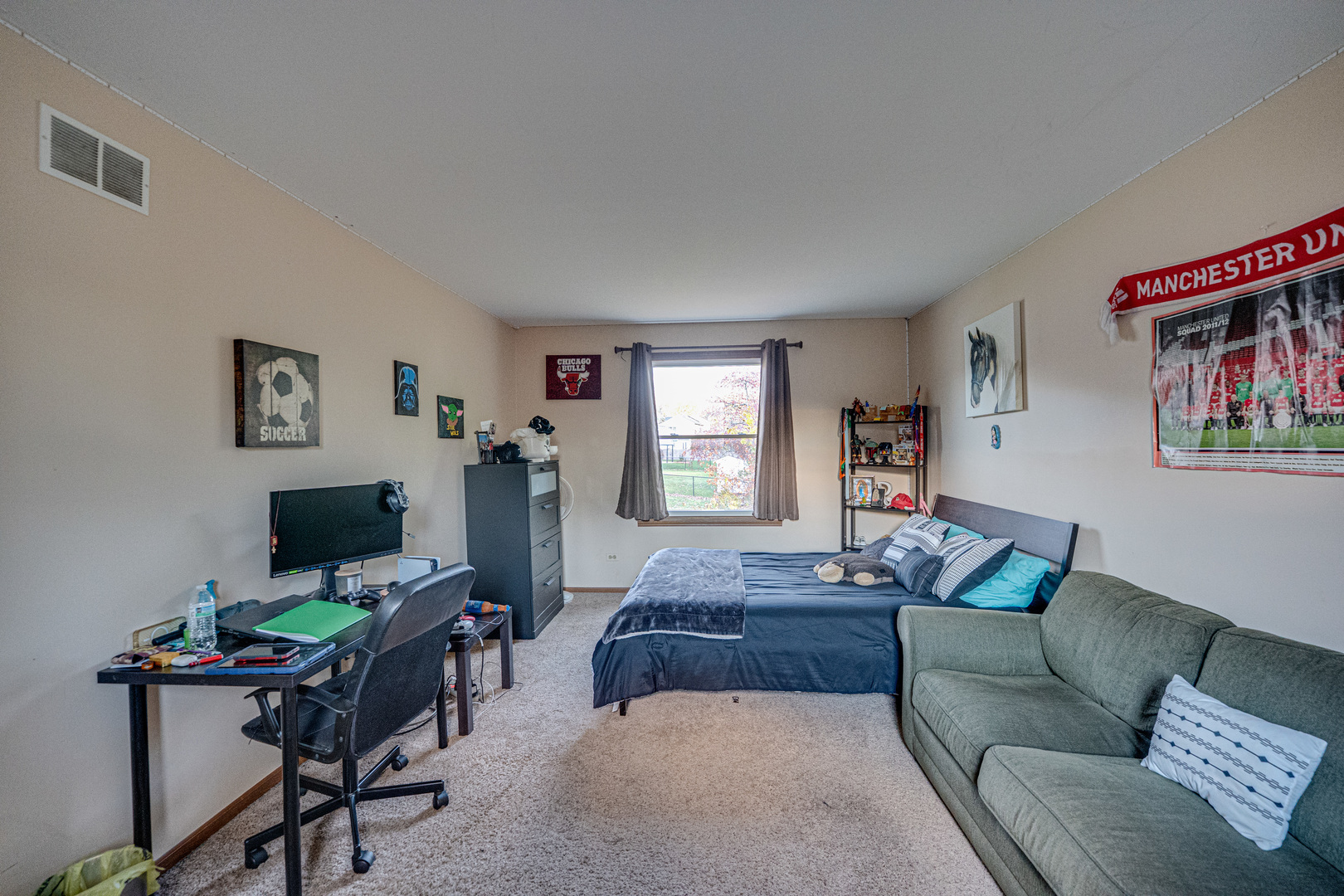 1715 Riverwood Drive, Algonquin, IL 60102