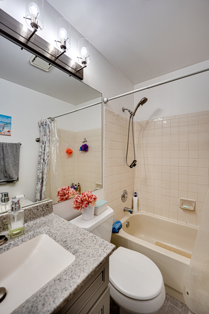 1715 Riverwood Drive, Algonquin, IL 60102