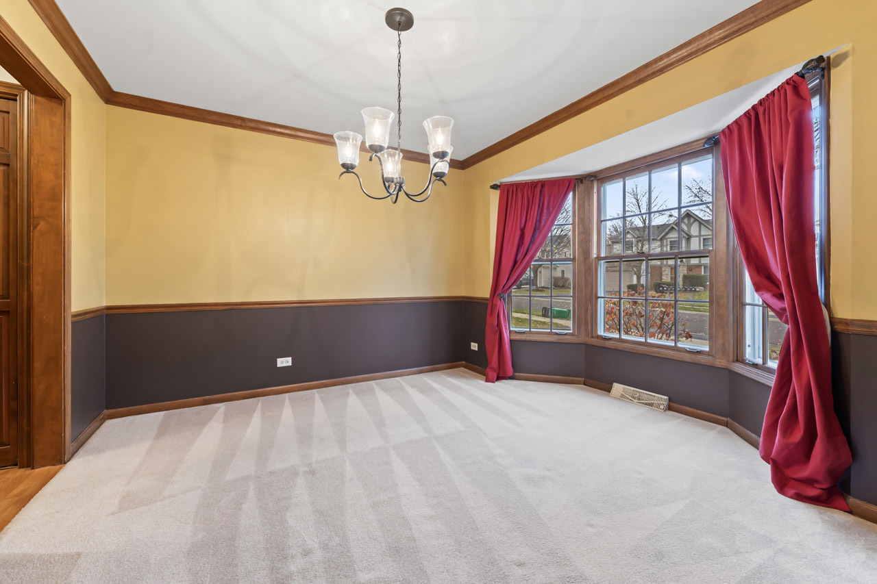 27W154 Chartwell Drive, Winfield, IL 60190