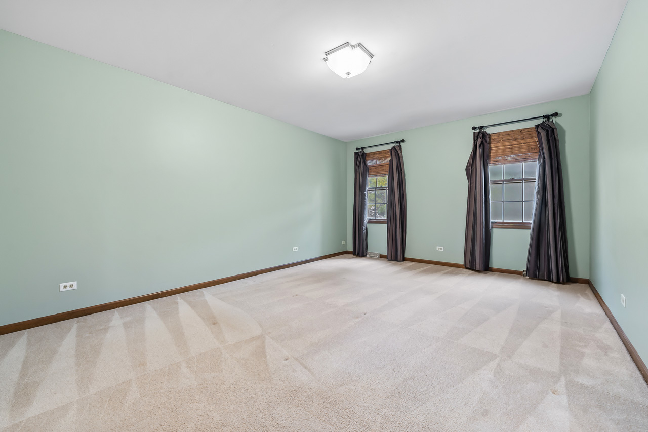 27W154 Chartwell Drive, Winfield, IL 60190