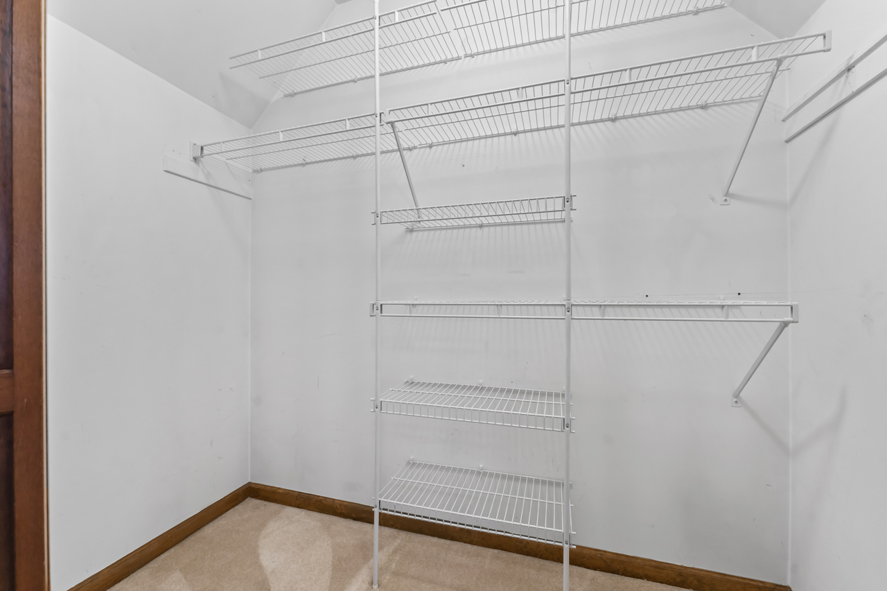 27W154 Chartwell Drive, Winfield, IL 60190