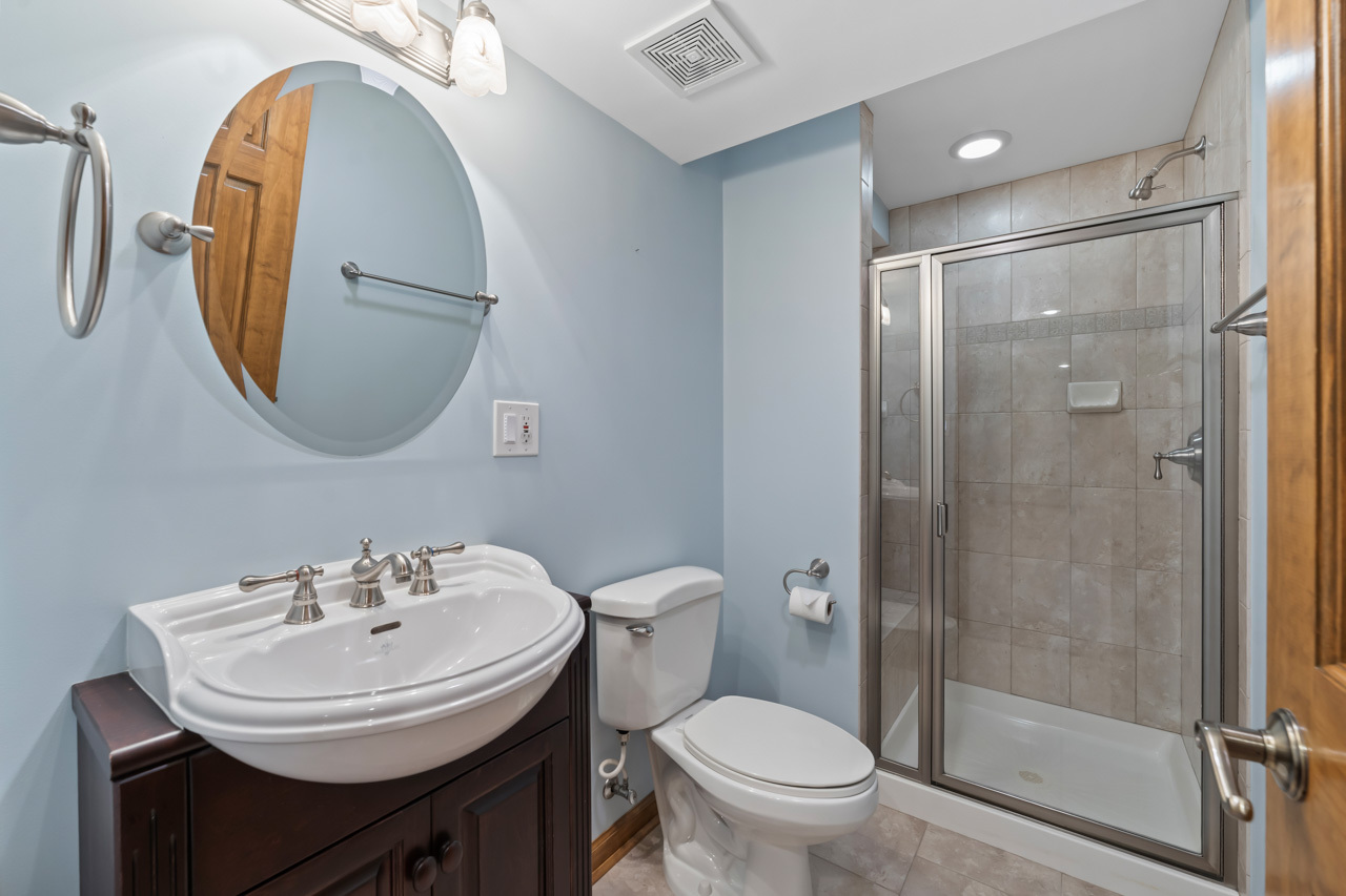 27W154 Chartwell Drive, Winfield, IL 60190