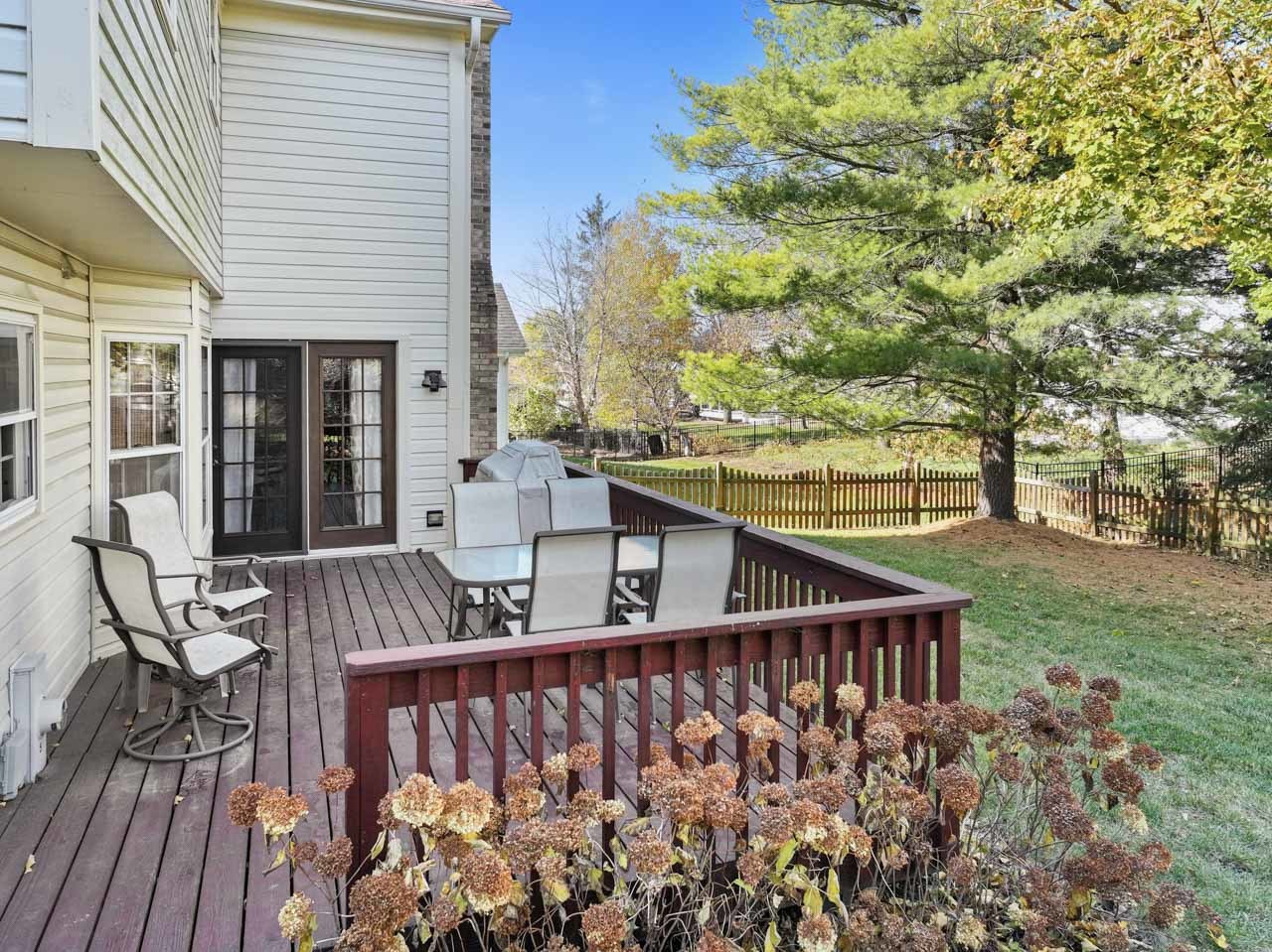 27W154 Chartwell Drive, Winfield, IL 60190