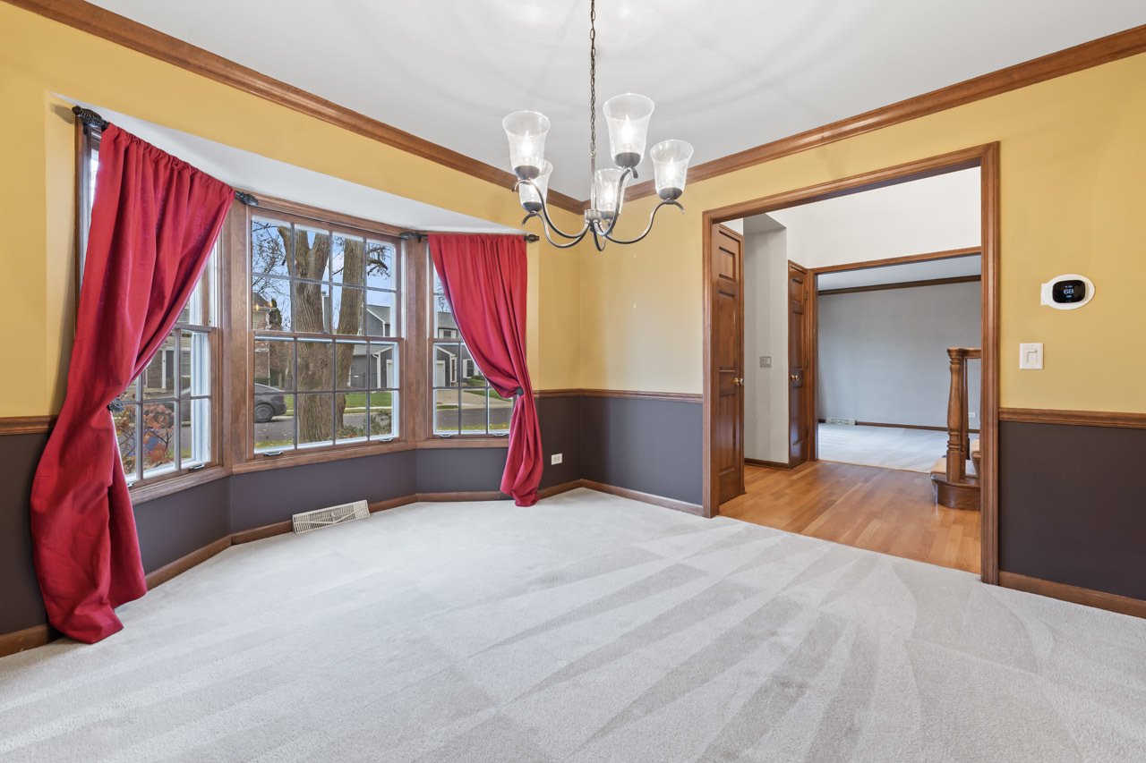 27W154 Chartwell Drive, Winfield, IL 60190