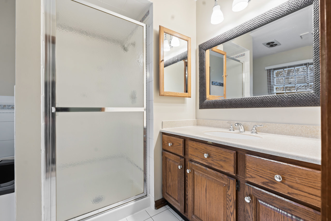 27W154 Chartwell Drive, Winfield, IL 60190