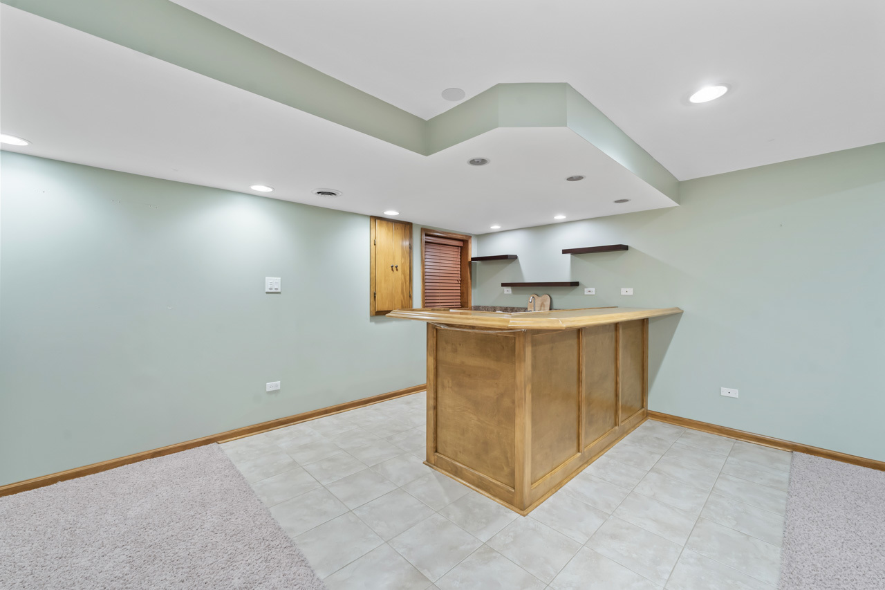 27W154 Chartwell Drive, Winfield, IL 60190