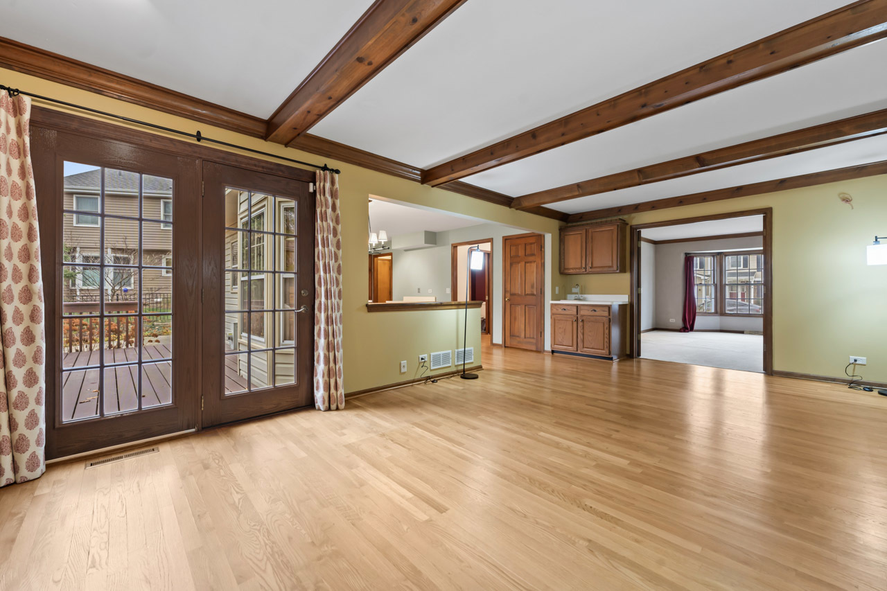 27W154 Chartwell Drive, Winfield, IL 60190