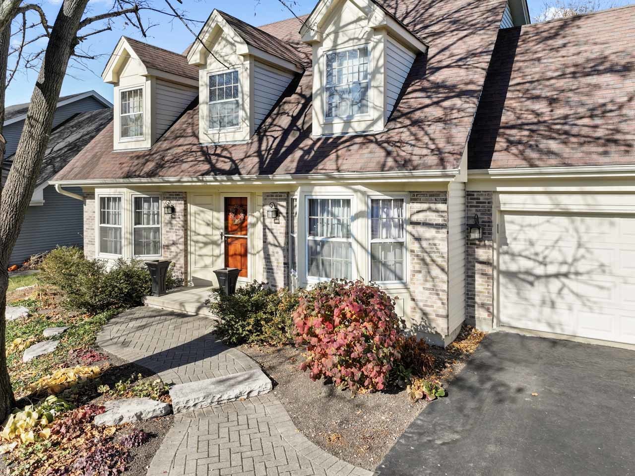 27W154 Chartwell Drive, Winfield, IL 60190