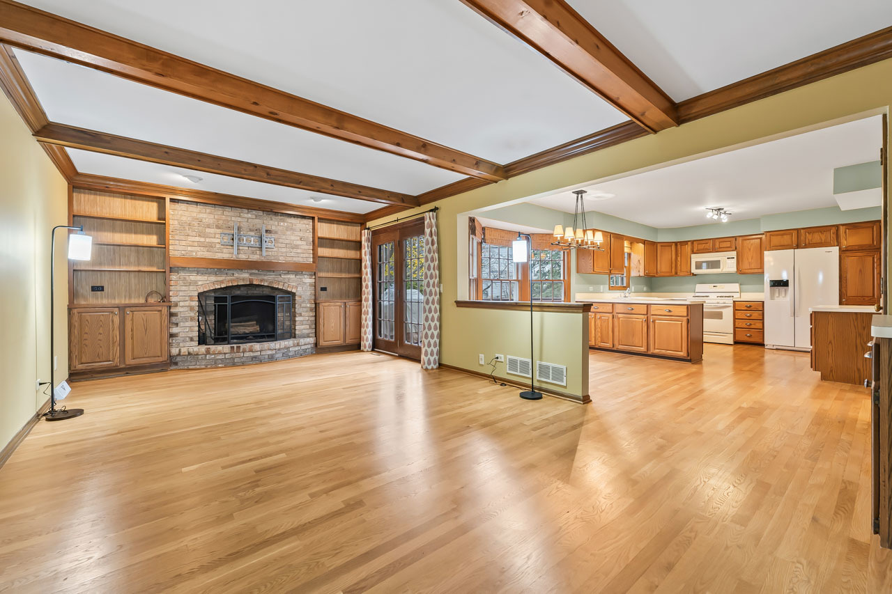 27W154 Chartwell Drive, Winfield, IL 60190