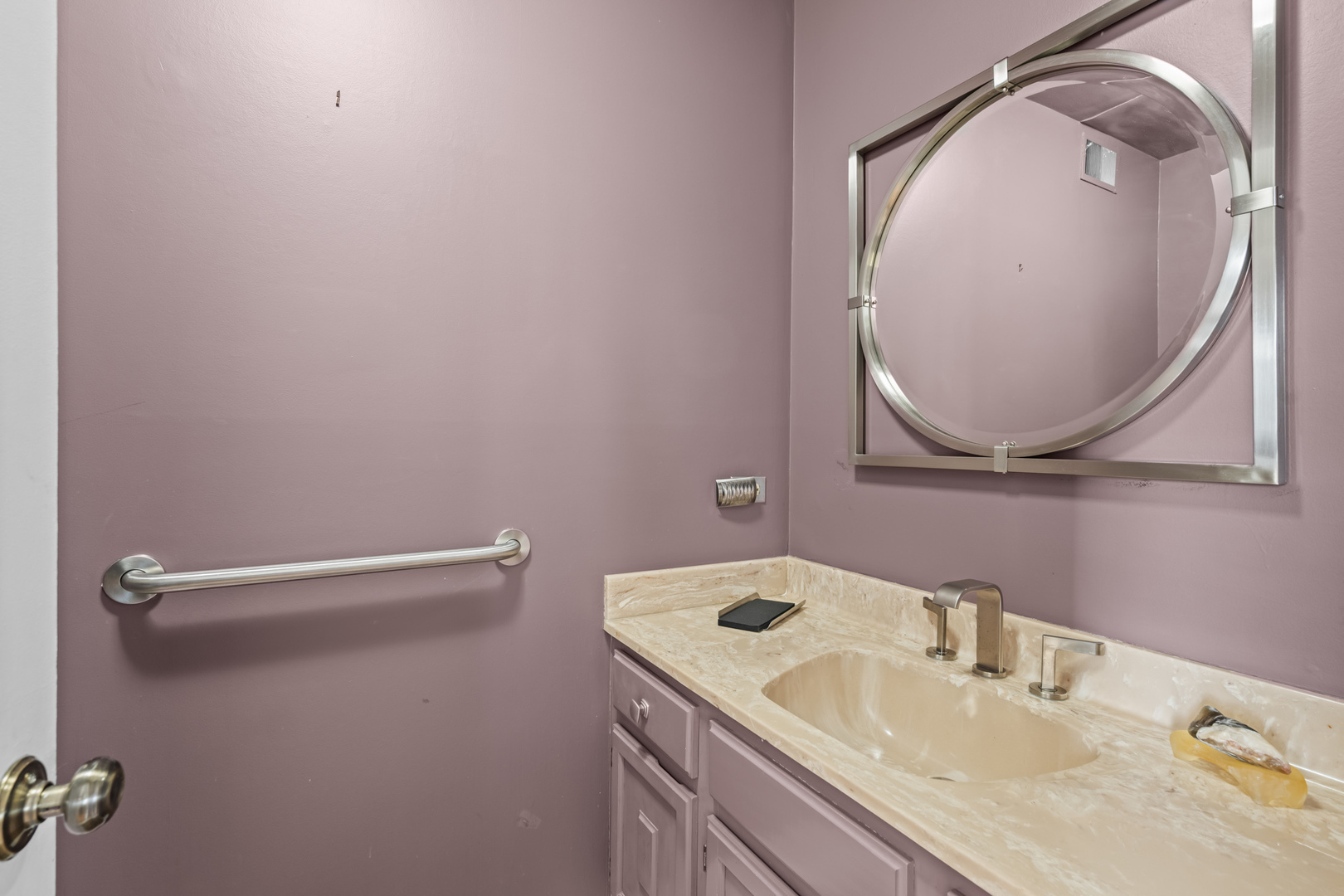 145 Rivershire Lane, Lincolnshire, IL 60069