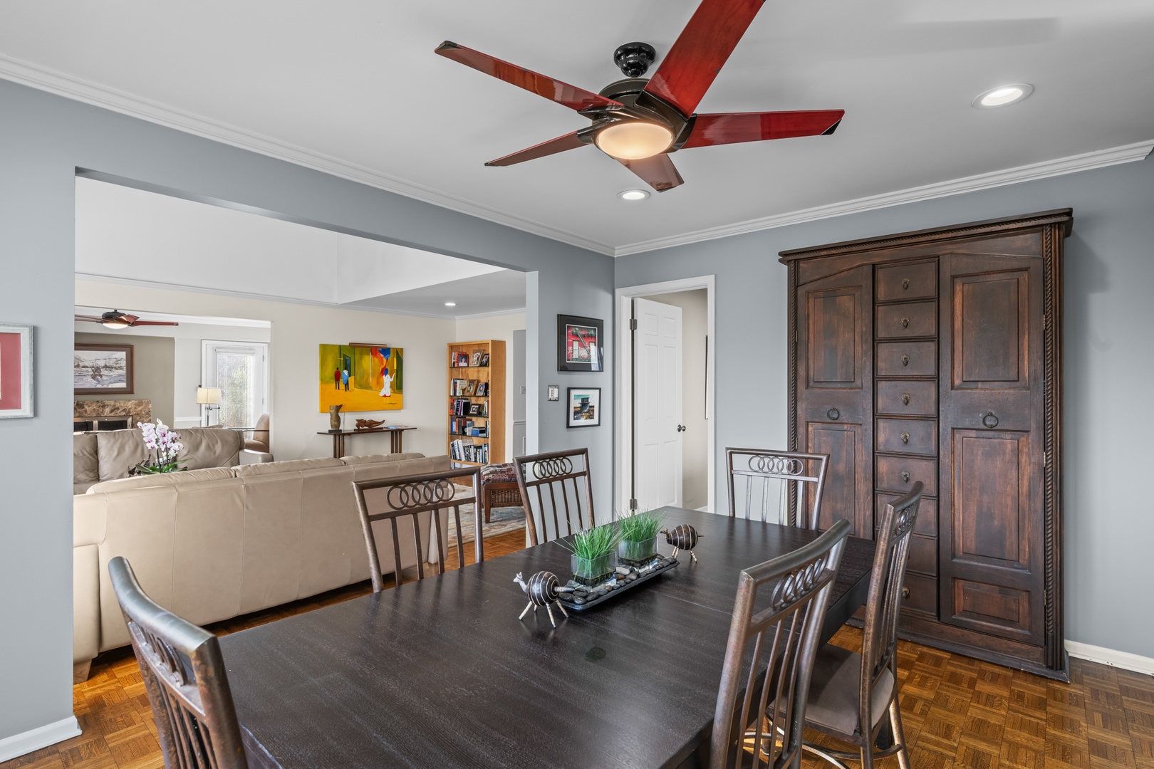 145 Rivershire Lane, Lincolnshire, IL 60069