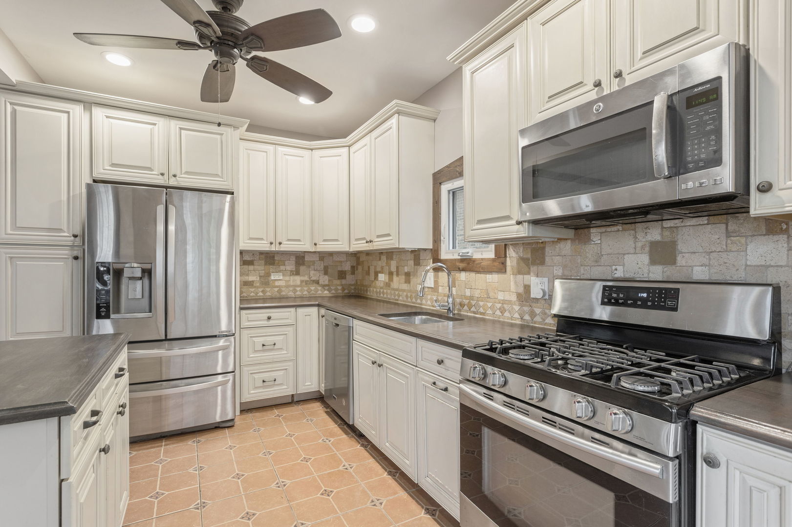 808 S Euclid Avenue, Oak Park, IL 60304