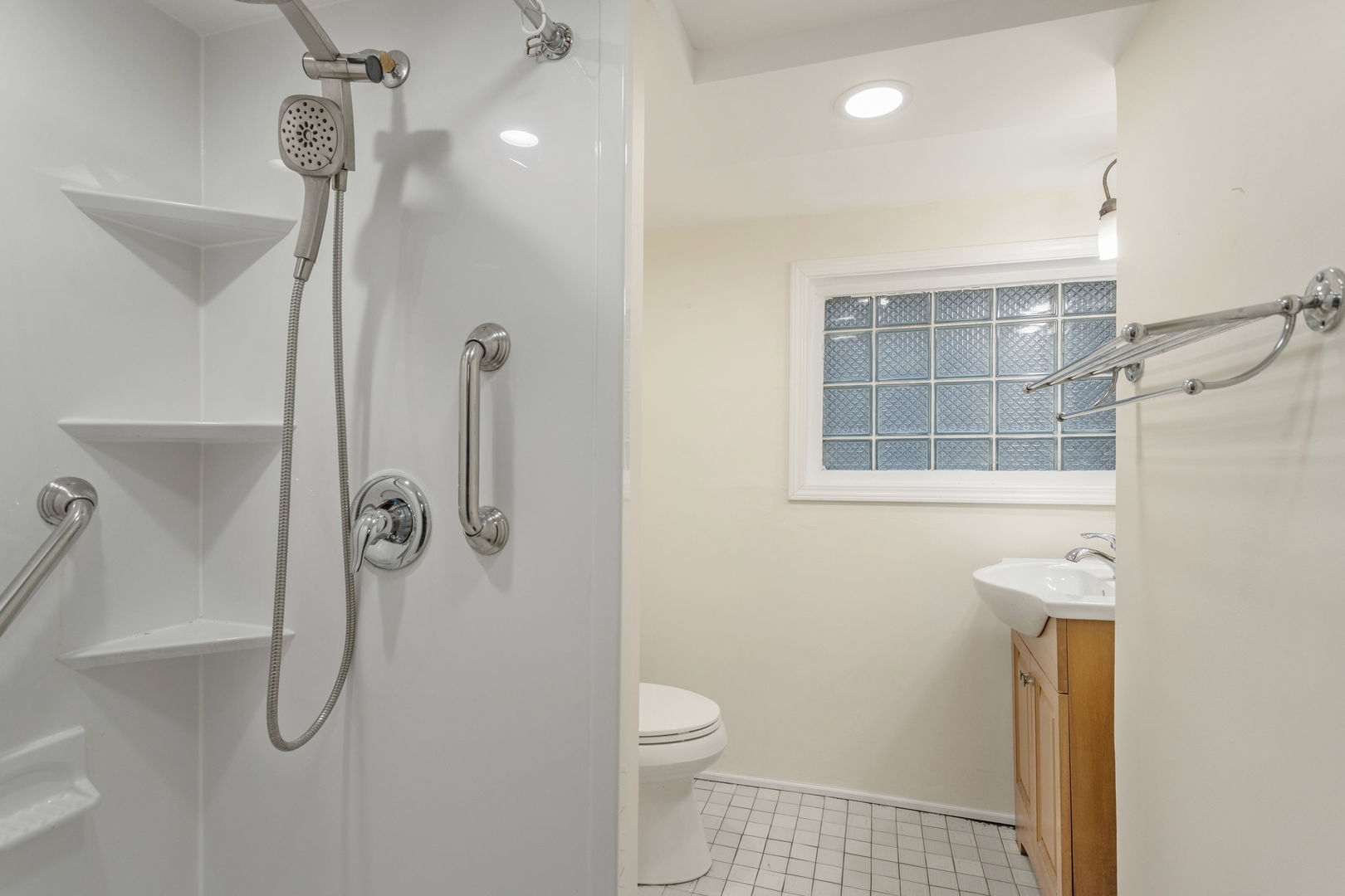 808 S Euclid Avenue, Oak Park, IL 60304