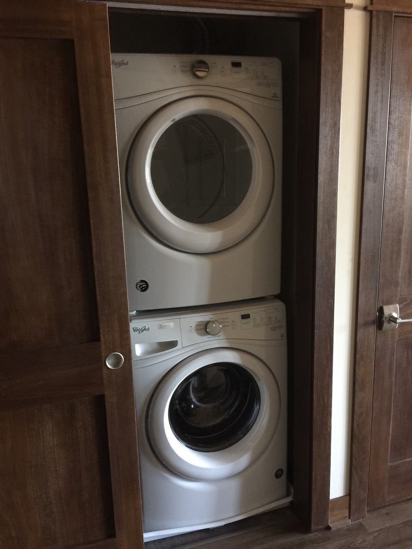 East Dundee, IL 60118