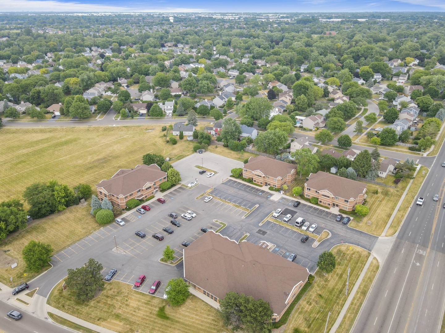 1N131 County Farm Road, Winfield, IL 60190