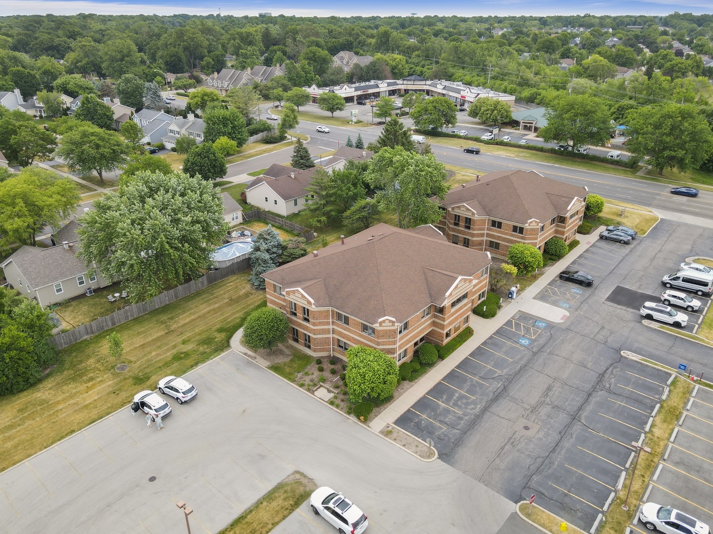 1N131 County Farm Road, Winfield, IL 60190