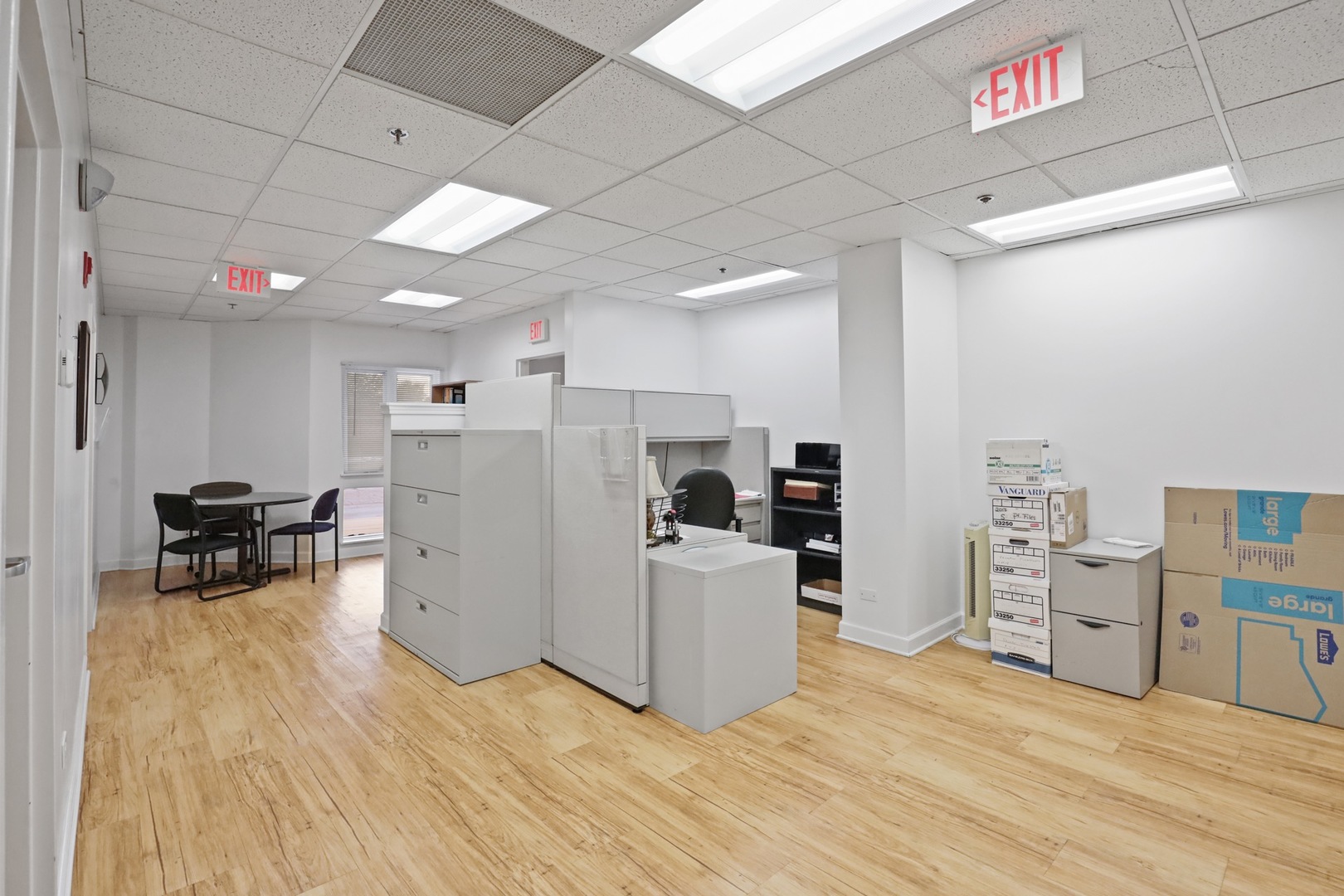 1N131 County Farm Road, Winfield, IL 60190