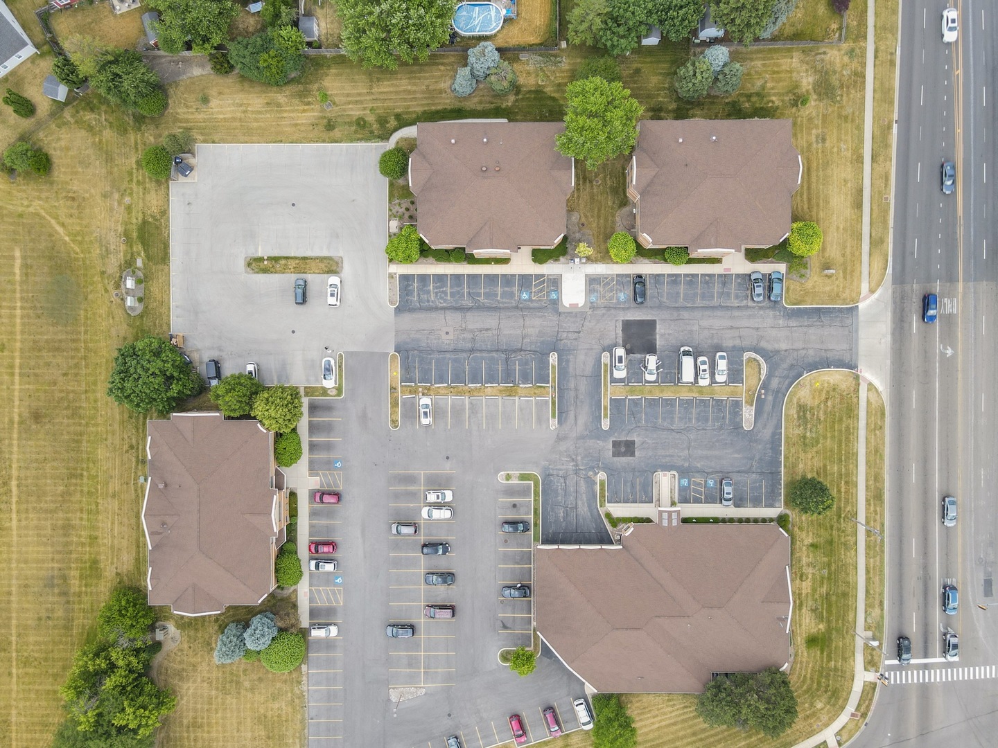 1N131 County Farm Road, Winfield, IL 60190